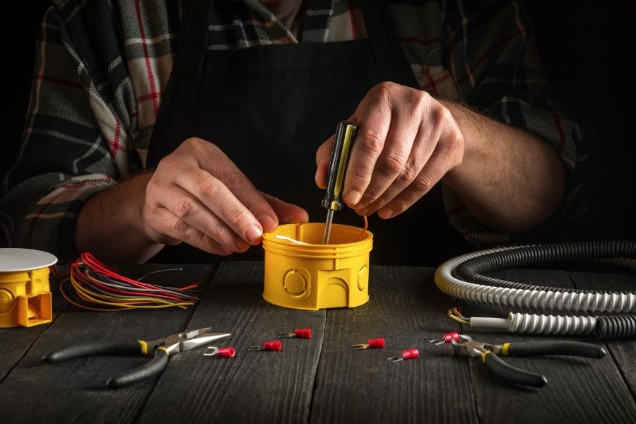 Ataşehir Ferhatpaşa Elektrikçi